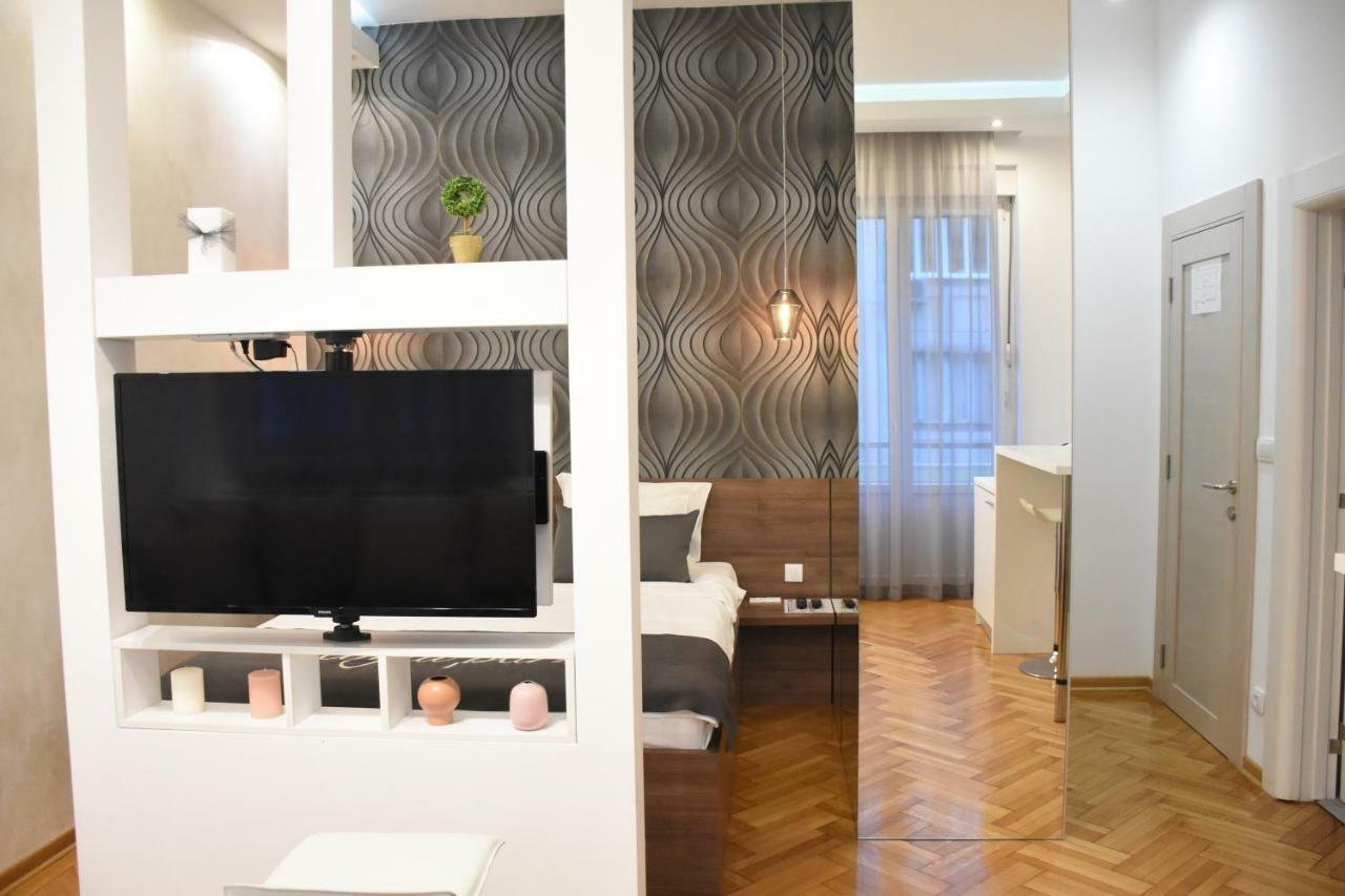 Royal Park Appartement Belgrado Buitenkant foto